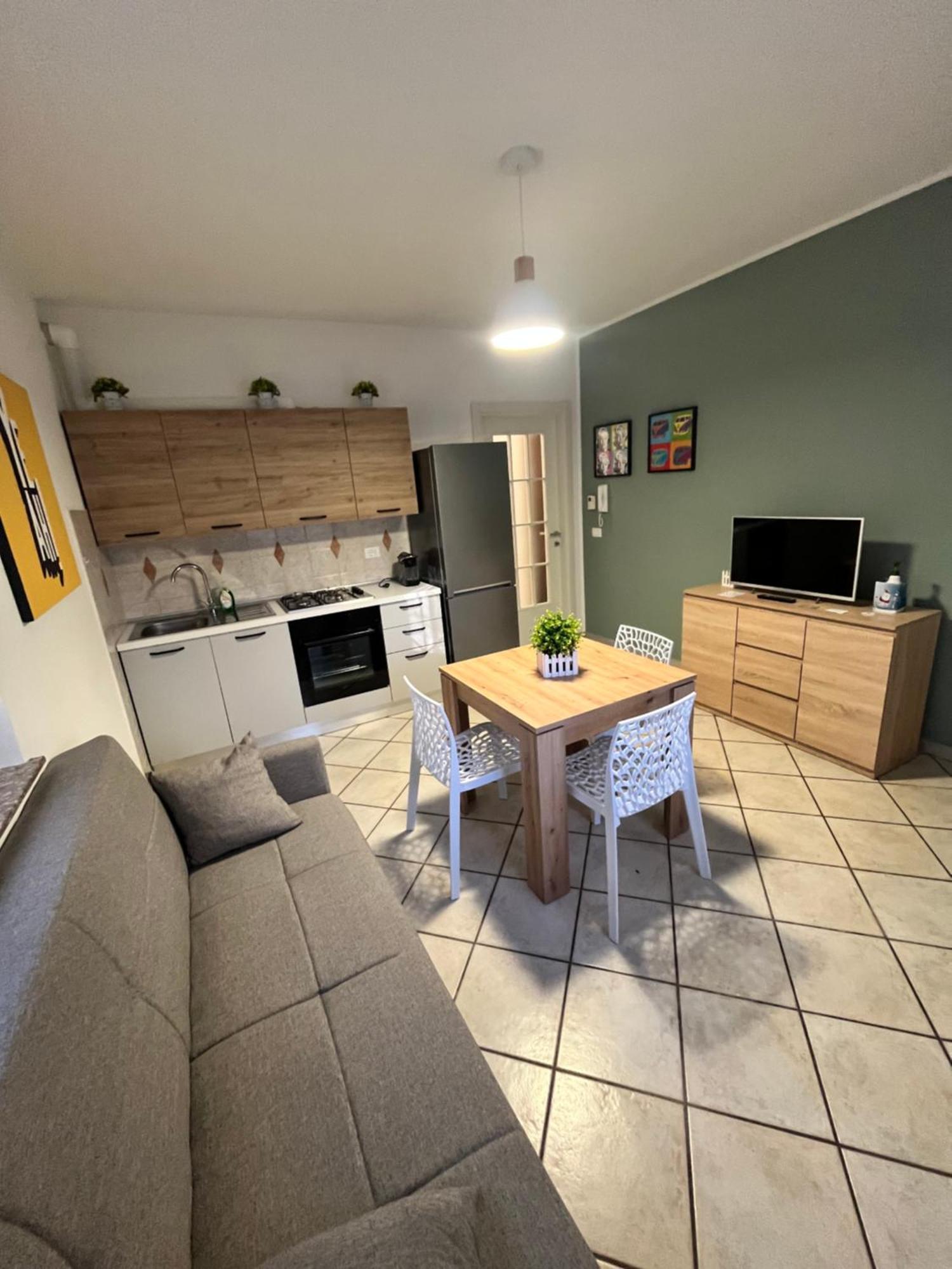 Appartamento In Villa Nico'S Home Gallarate Buitenkant foto