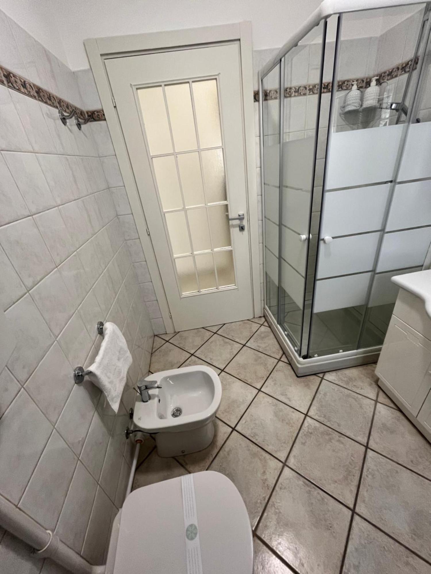 Appartamento In Villa Nico'S Home Gallarate Buitenkant foto