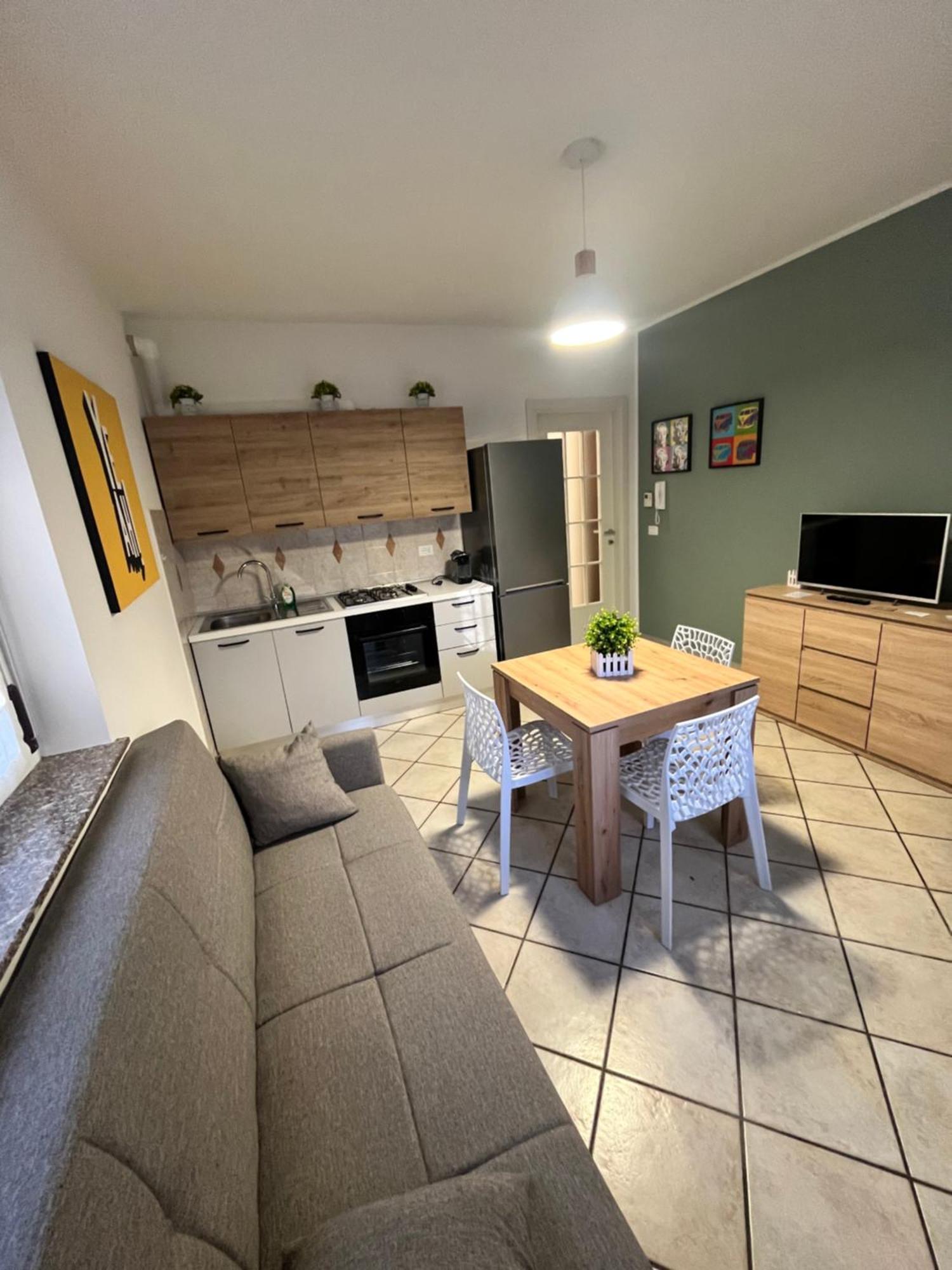 Appartamento In Villa Nico'S Home Gallarate Buitenkant foto